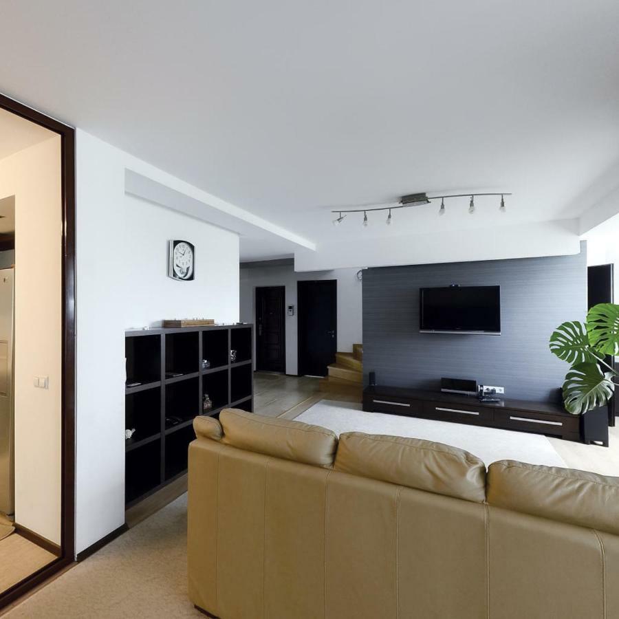 Oneclickrent 07 Penthouse Apartment Chisinau
